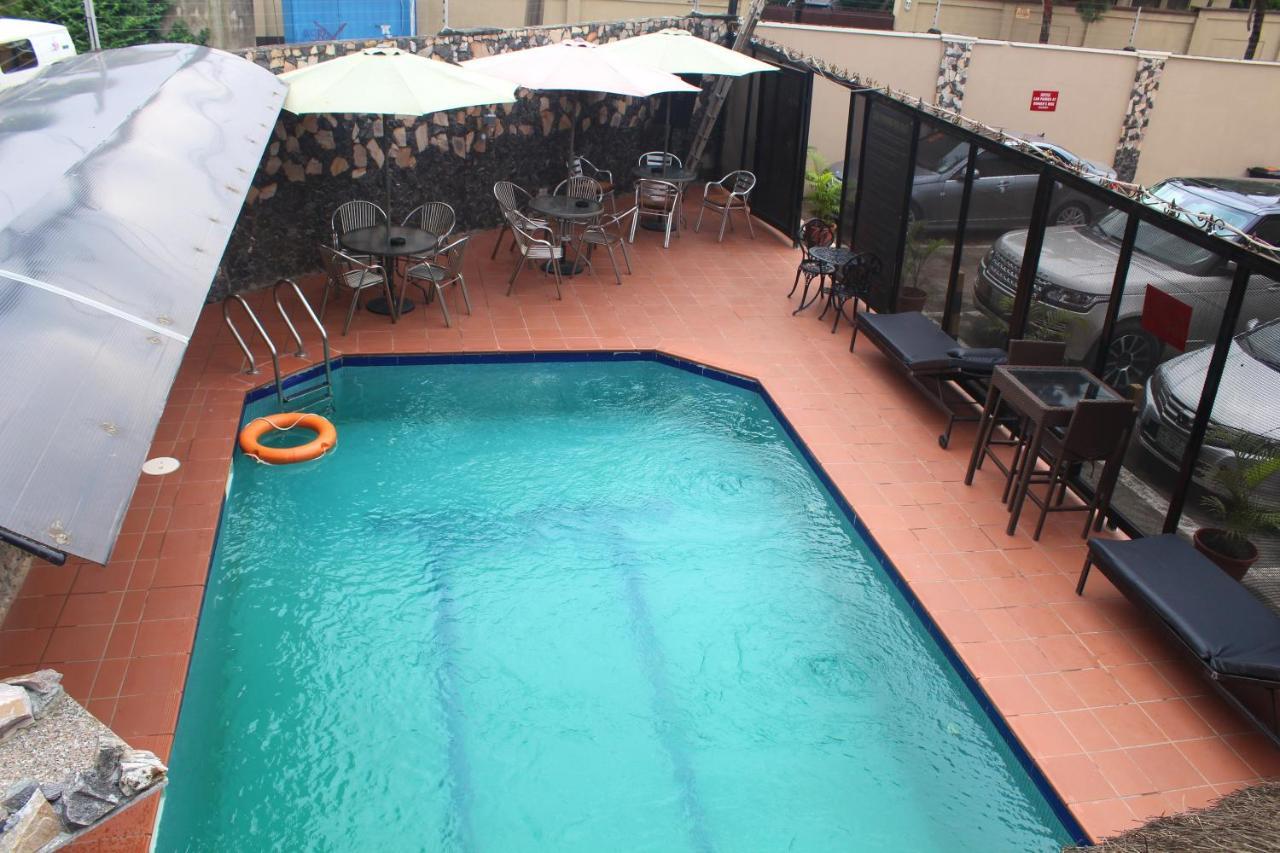 Class Suites Ikeja Eksteriør billede