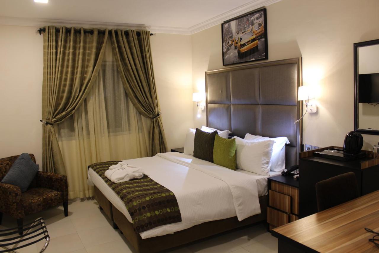 Class Suites Ikeja Eksteriør billede