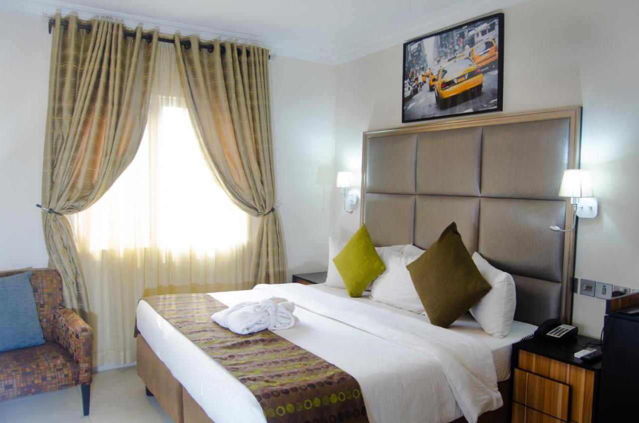 Class Suites Ikeja Eksteriør billede