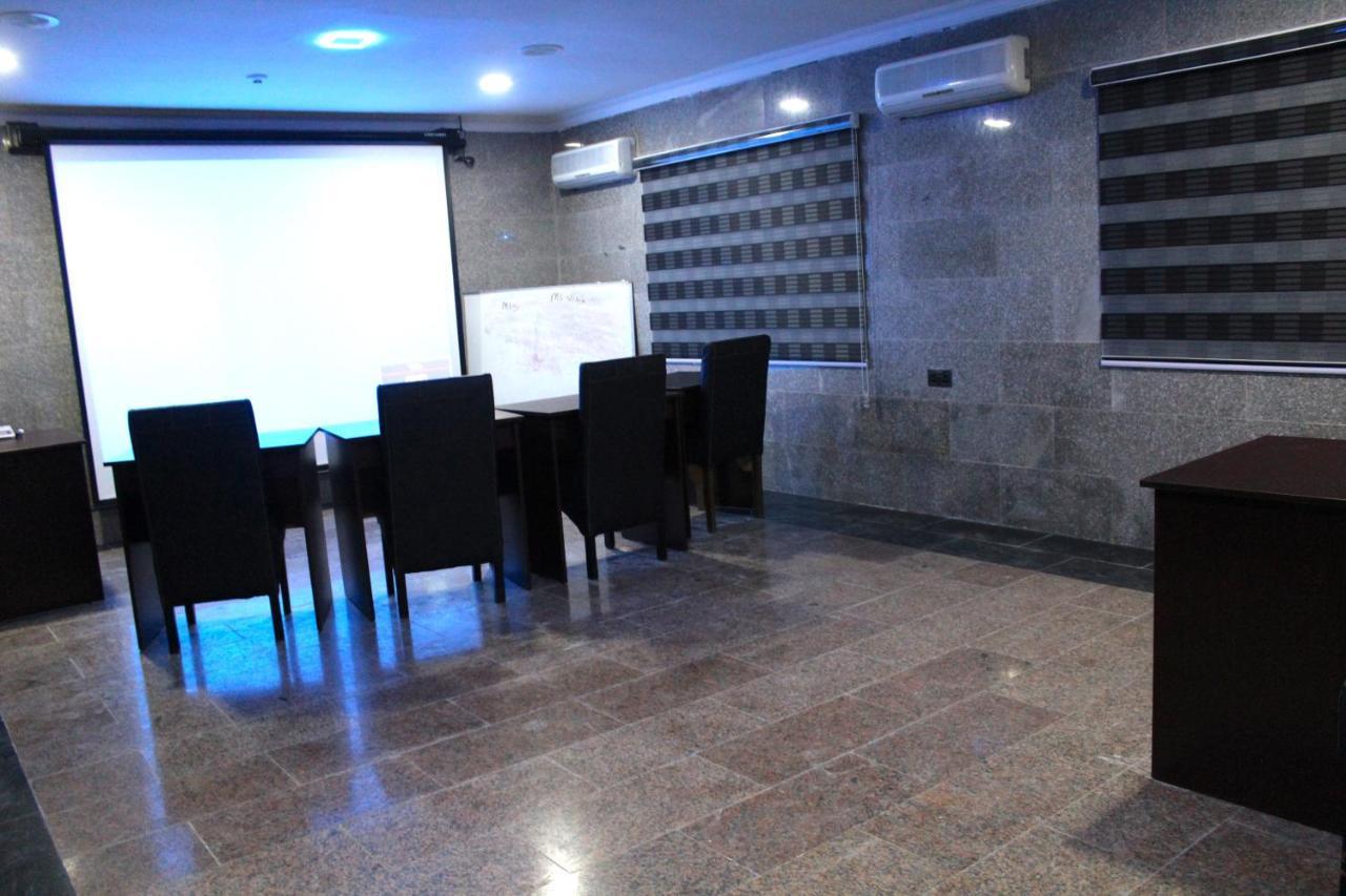 Class Suites Ikeja Eksteriør billede